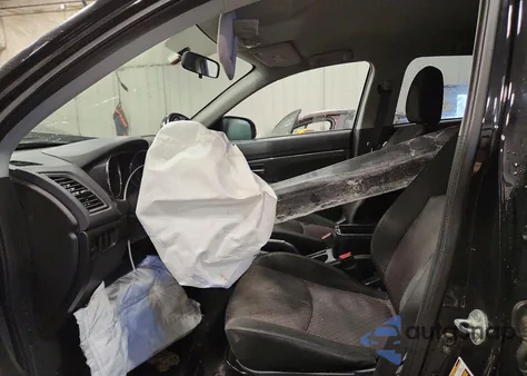 2017 Mitsubishi Outlander Sport Es z USA, uszkodzony, nr VIN JA4AP3AU9HZ063392